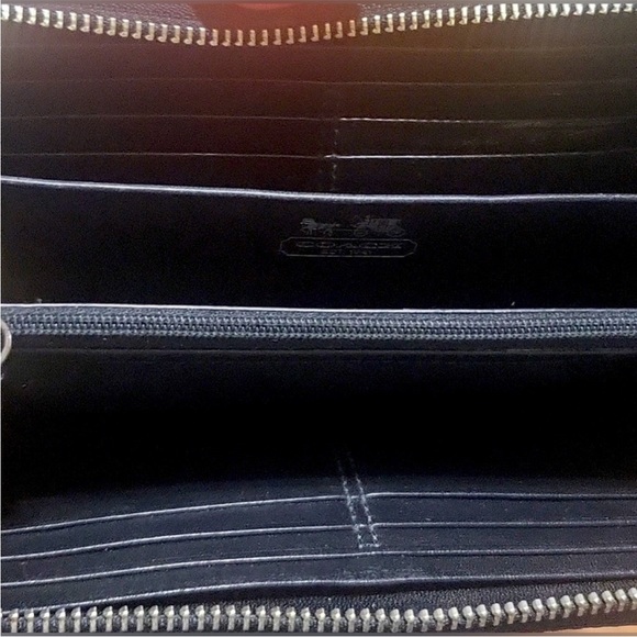 Coach Legacy Slim Monogram Wallet - Picture 3 of 4